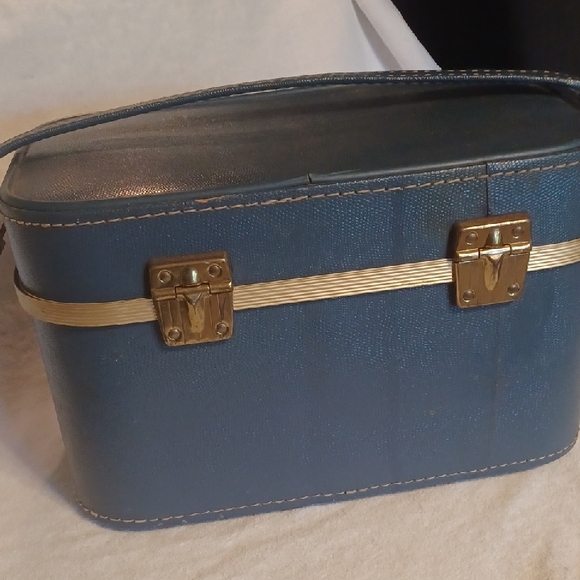 Vintage Blue Traincase, Makeup Case Travel Bag - Picture 5 of 6